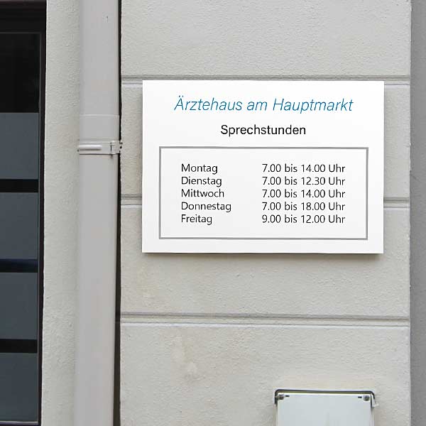 Firmenschild für Wand und Fassade